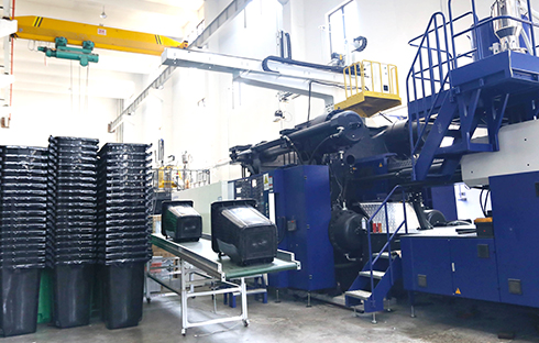 cabinet manufacturer